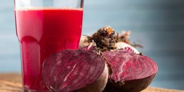 Sucul de sfeclă roșie, recomandat chiar de medici – Scade colesterolul, purifică sângele, previne cancerul și multe altele
